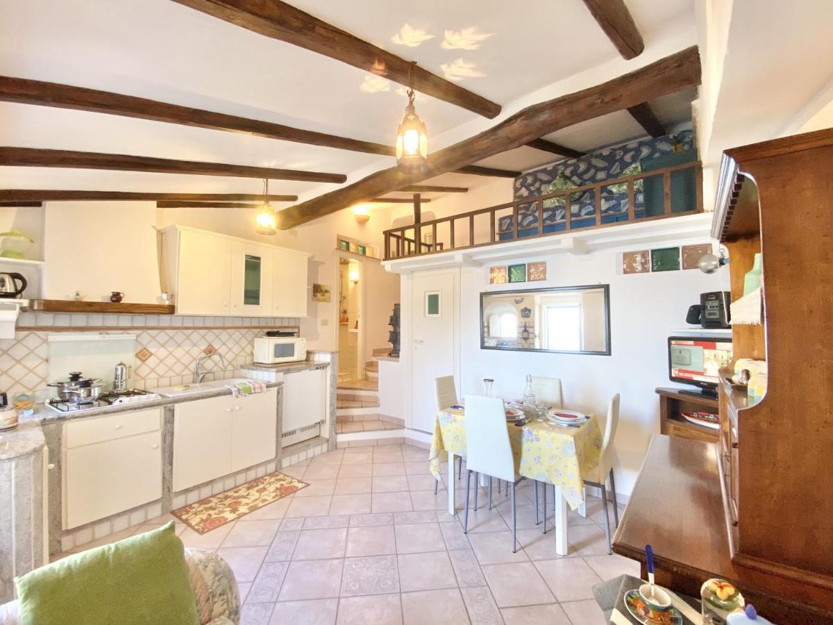 Holidaycasa Gio - In Centro Vista Mare Сперлонга Екстериор снимка