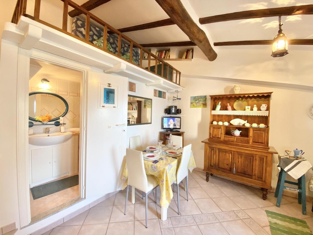 Holidaycasa Gio - In Centro Vista Mare Сперлонга Екстериор снимка